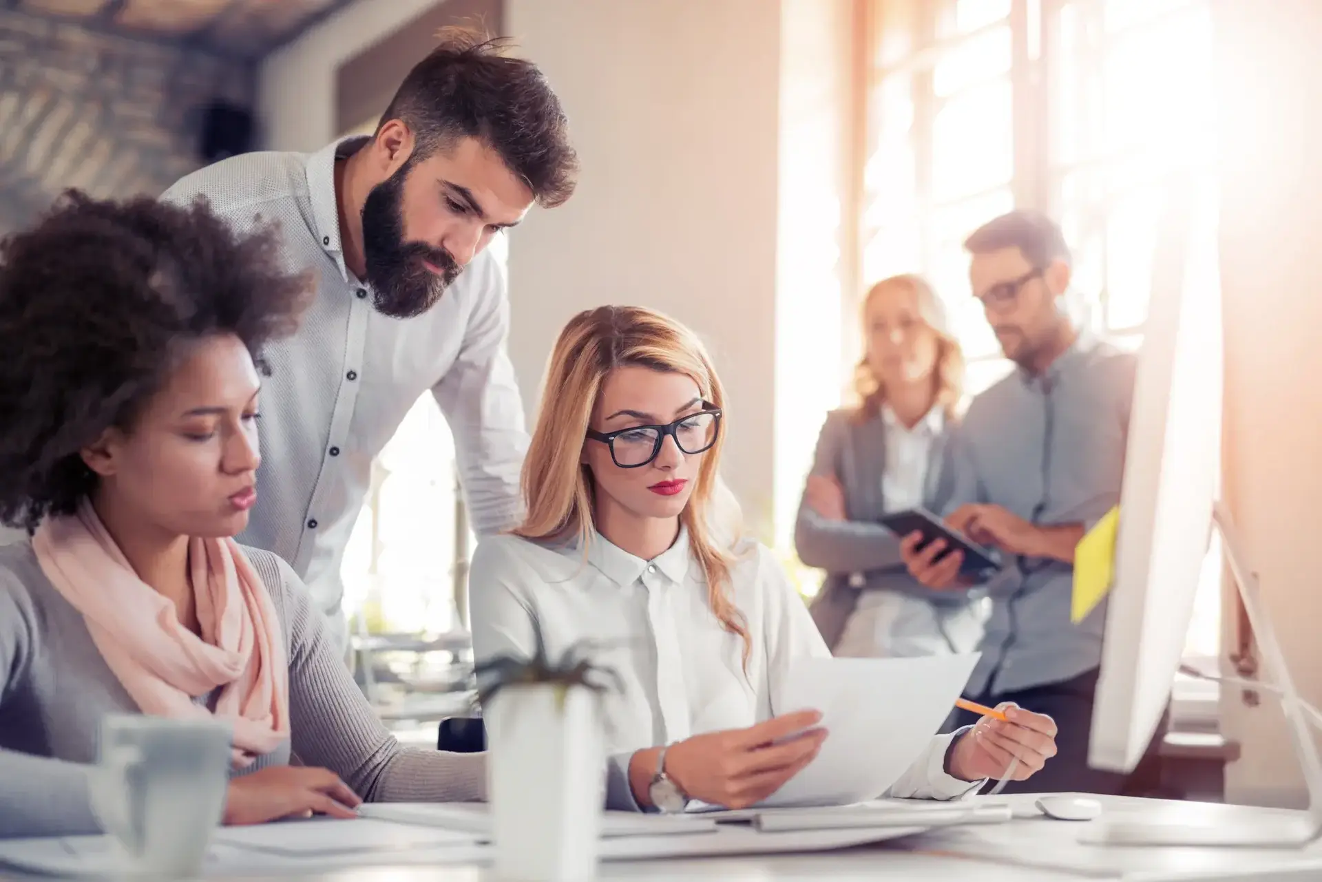 أخصائي تحليل البيانات المالية وتقييم المخاطر